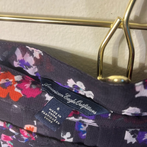 American Eagle Floral Mini Skirt - Picture 3 of 3
